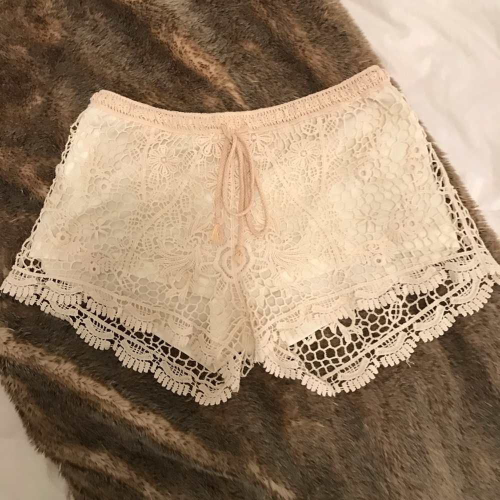 Cream Lace/Crochet Shorts